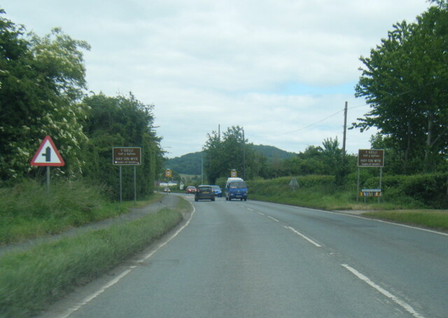 B4350 Brecon Road at Hay-on-Wye boundary