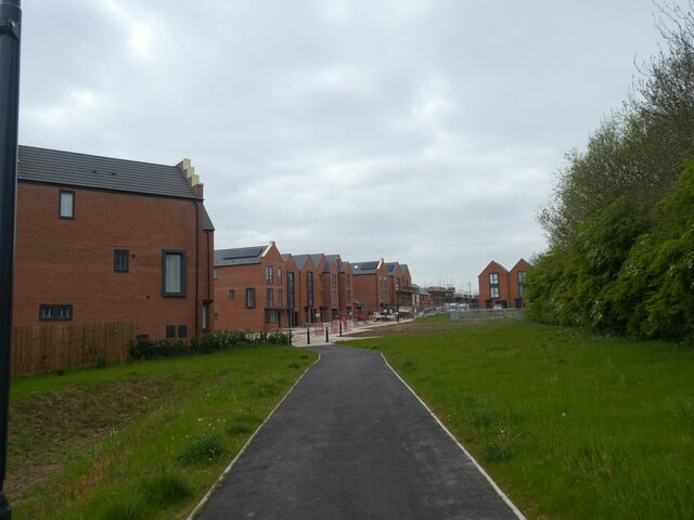 Footpath from Ringway to housing estate, Derby