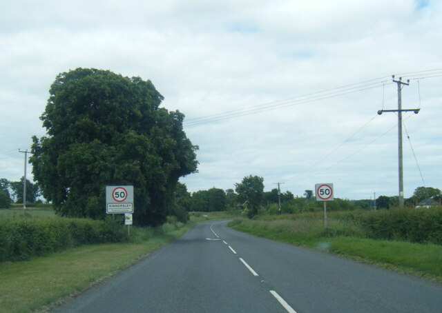 A4112 at Kinnersley village boundary