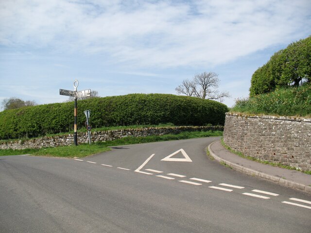 Road junction near Hodden Croft