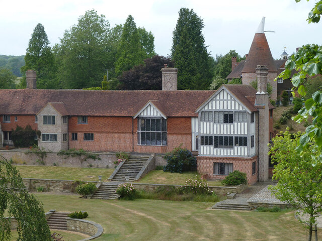 Leighton Manor