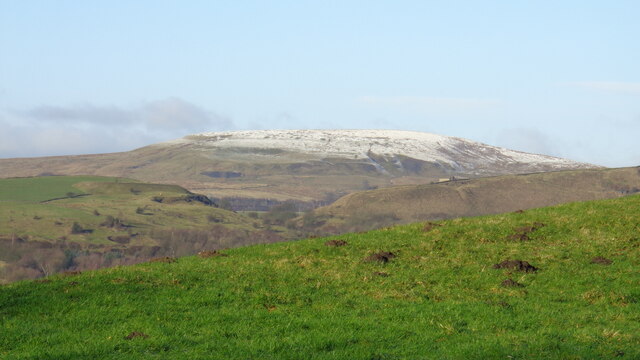 Snow on Brown Wardle Hill