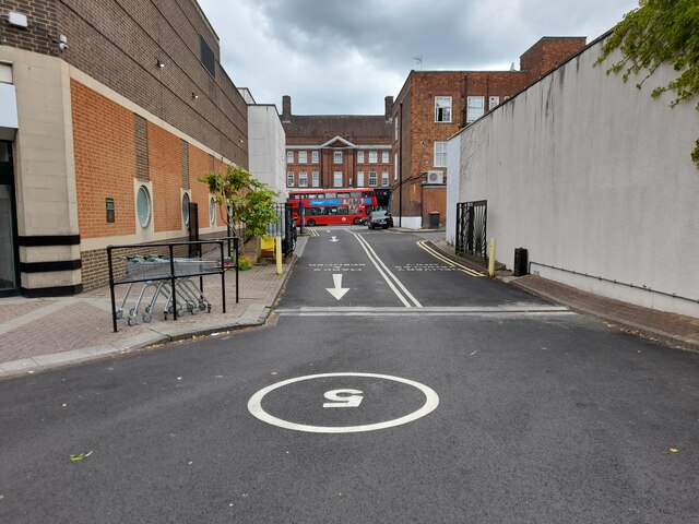 Marks and Spencer car park on Finchley... © David Howard :: Geograph ...