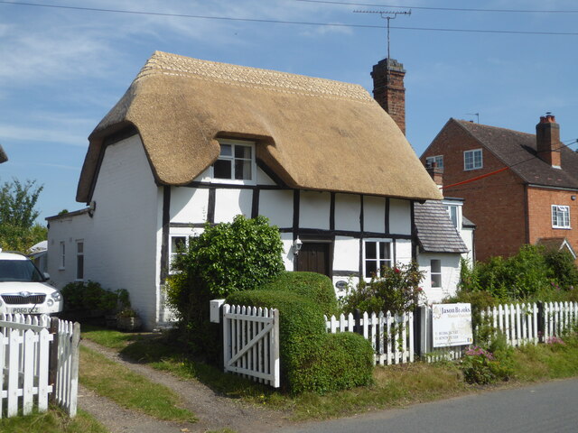 Thatch Cottage, Crowle