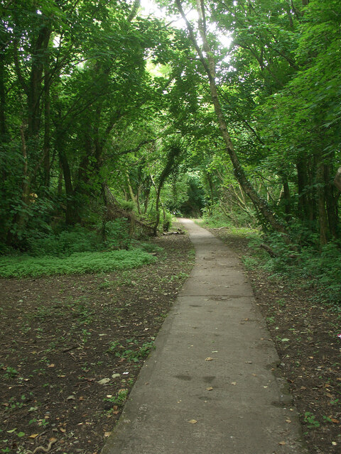 Public footpath at the northern edge of Kenfig Hill