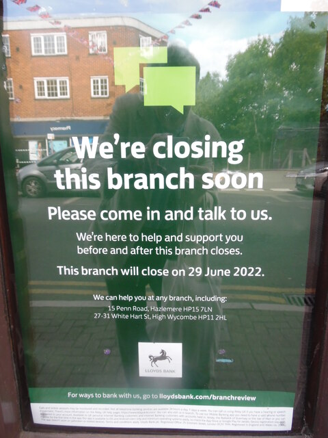 Closure Notice at Lloyds Bank, Beaconsfield