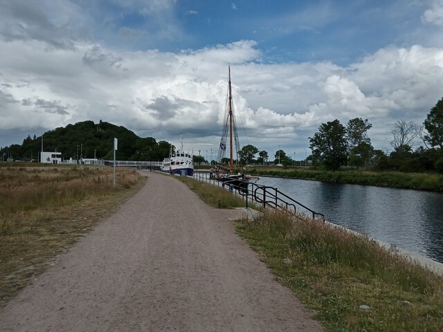 Yacht berthed at Torvean on Caledonian Canal