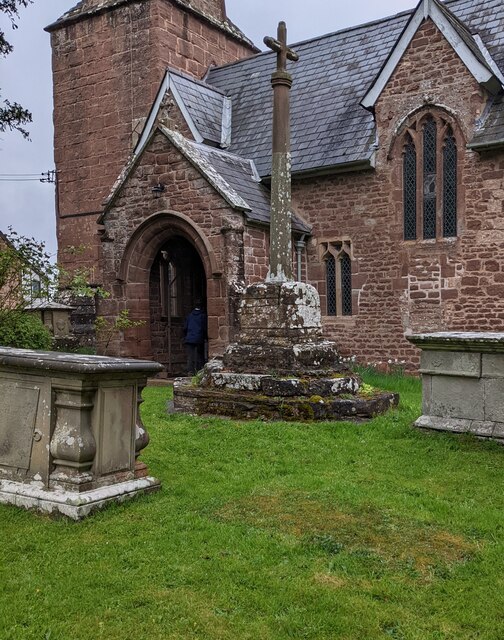 Medieval churchyard cross, Sellack, Herefordshire