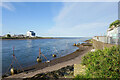 Washing lines by River Street, Ferryden