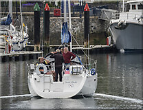 J5082 : Yacht 'Sweet Cheeks' at Bangor by Rossographer