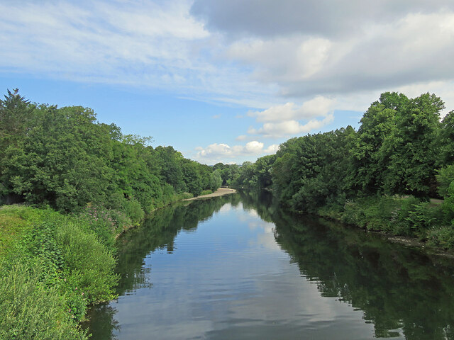 The Taff on a summer morning © John Sutton cc-by-sa/2.0 :: Geograph ...