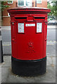 Double aperture Elizabeth II postbox on Great Dover Street