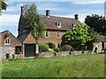 SU1069 : Manor Farmhouse, Avebury by Alan Murray-Rust