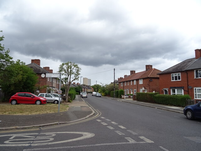 Buckfast Road, Morden © JThomas :: Geograph Britain and Ireland