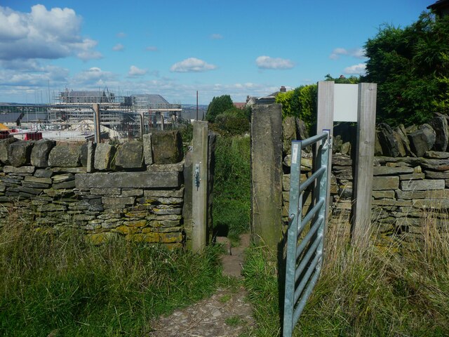 Stile and gate on Bradford West Footpath 170, Clayton