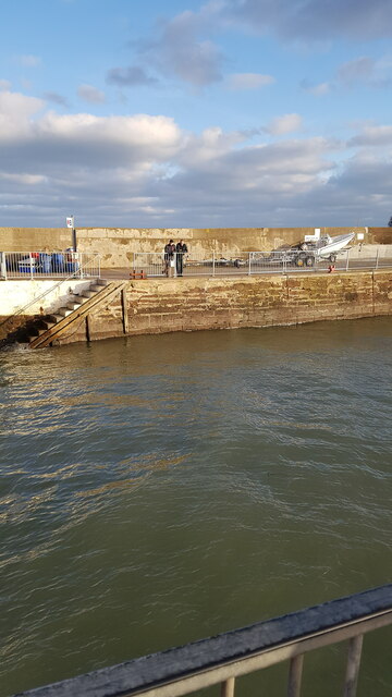 Paignton Harbour © Dave Hunt Cc-by-sa/2.0 :: Geograph Britain And Ireland