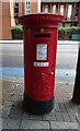 George V postbox on Clapham Road