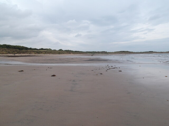 Druridge Bay © David Brown cc-by-sa/2.0 :: Geograph Britain and Ireland