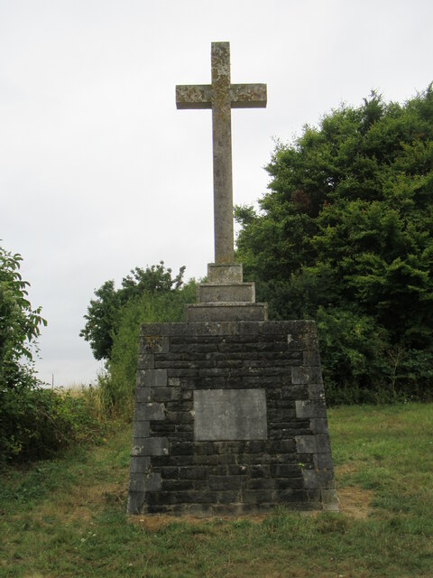 Hazeley Down war memorial © T Eyre cc-by-sa/2.0 :: Geograph Britain and ...