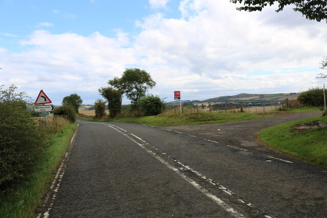 Driveway to Auchtertool Kirk