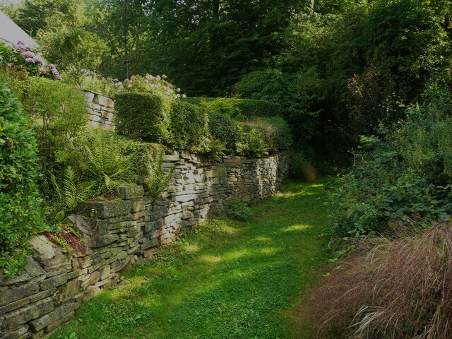 Halifax Footpath 369 on Red Beck Road,... © Humphrey Bolton :: Geograph ...