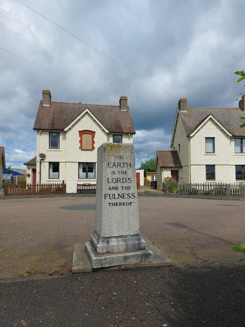 Inscribed pillar, Askew Crescent, Tweedmouth