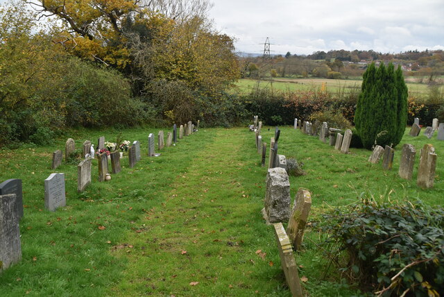 Churchyard, Poundbridge Chapel © N Chadwick cc-by-sa/2.0 :: Geograph ...