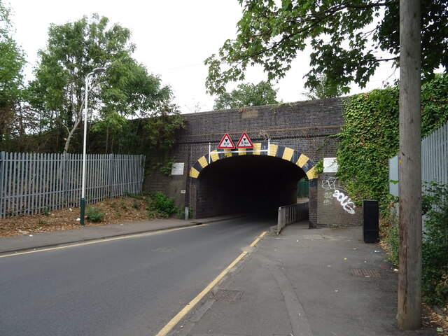 Railway bridge over Jutsums Lane,... © JThomas :: Geograph Britain and ...