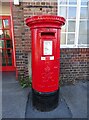 George VI postbox on High Street (B1002)