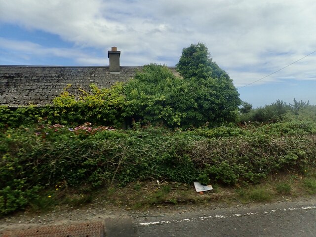 Uninhabited labourers' cottages on the Ballagh Road (A2)