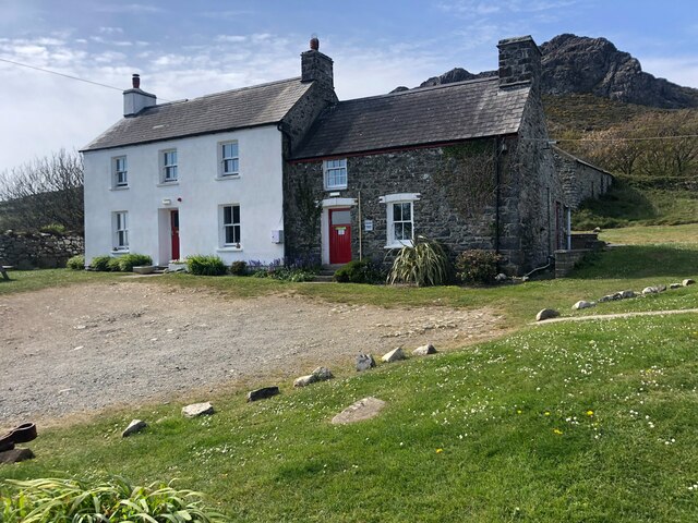 St David's Youth Hostel © Eirian Evans cc-by-sa/2.0 :: Geograph Britain ...