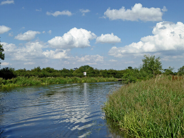 Canal And River Trent North Of Alrewas... © Roger Kidd :: Geograph ...