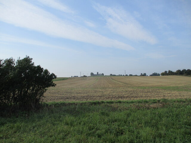 Over  fields  to  Black  Mill  Farm  from  Holmpton  Road