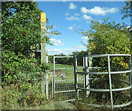 SP1070 : Kissing gate and footpath off Blind Lane Aspley Heath by Roy Hughes