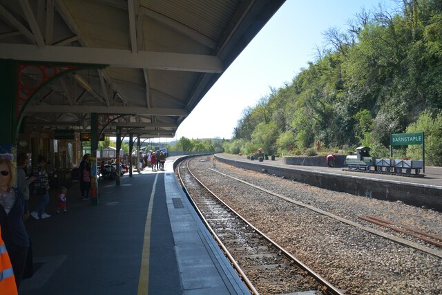 Barnstaple : Barnstaple Railway Station © Lewis Clarke cc-by-sa/2.0 ...