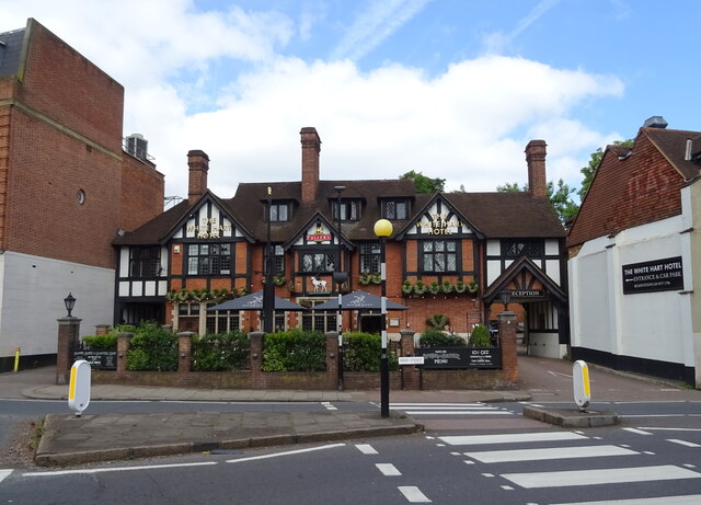 The White Hart Hotel, Hampton Wick © JThomas :: Geograph Britain and ...