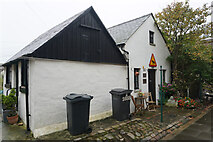 NJ9505 : Cottages South Square, Footdee, Aberdeen by Ian S