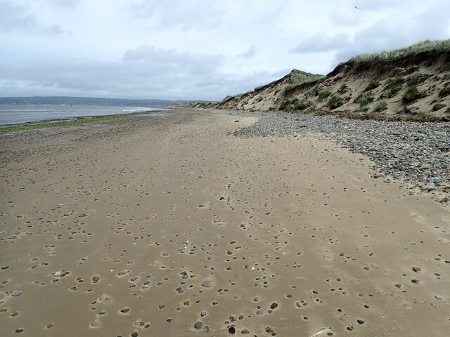 Whiteford Beach © Eirian Evans cc-by-sa/2.0 :: Geograph Britain and Ireland