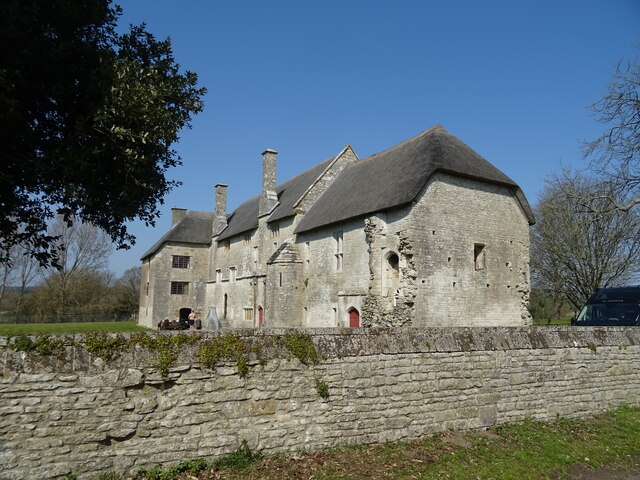 Woodsford Castle © JThomas :: Geograph Britain and Ireland