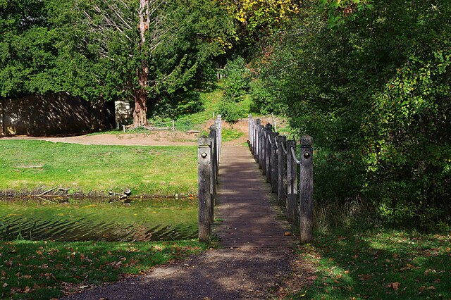 Footbridge over Croome River (3), Croome... © P L Chadwick cc-by-sa/2.0 ...