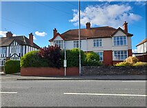 SO5240 : Houses on Ledbury Road, Tupsley by David Howard