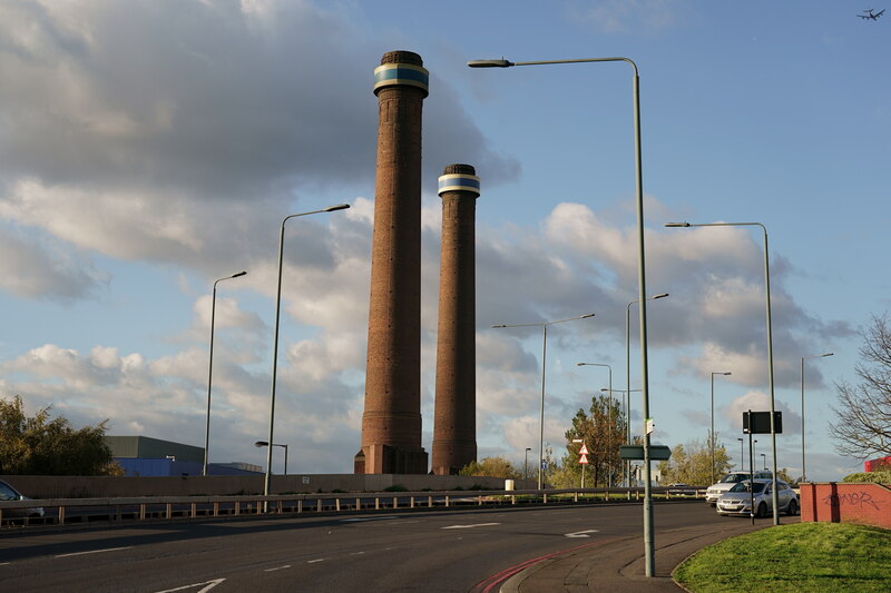 Croydon IKEA © Peter Trimming ccbysa/2.0 Geograph Britain and Ireland