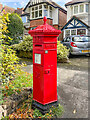 TQ2763 : Penfold pillar box, Beeches Avenue by Ian Capper