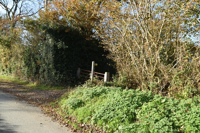 Footpath Off Hawkhurst Lane © N Chadwick Cc By Sa20 Geograph Britain And Ireland 3860