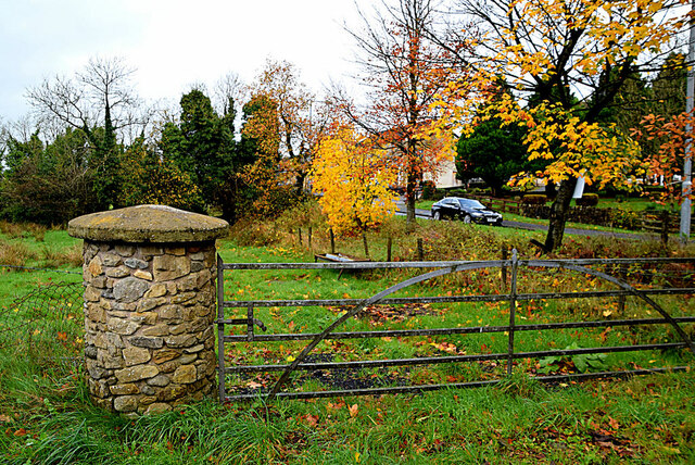 Round stone pillar and gate, Mountjoy Forest East Division