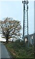 Communications aerial on Punch Bowl Lane, Hemel Hempstead