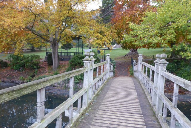 Autumn In Priory Park © Philip Halling Geograph Britain And Ireland