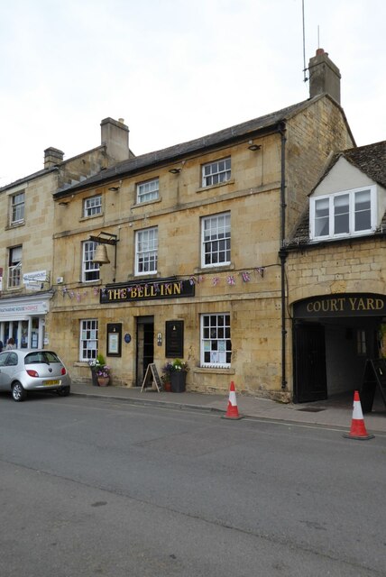 The Bell Inn © Philip Halling :: Geograph Britain and Ireland