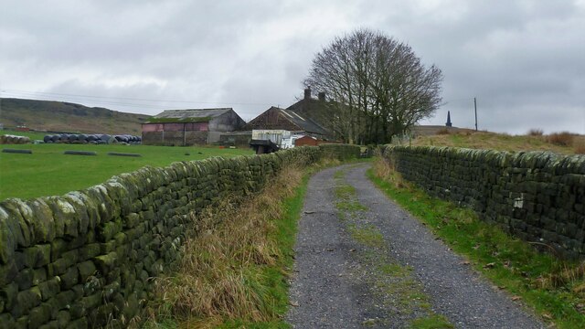 Approaching Lower Rough Head © Kevin Waterhouse :: Geograph Britain and ...