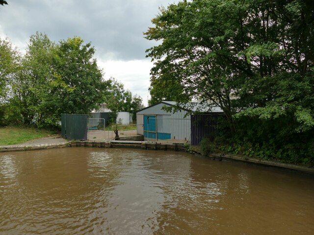 The dry dock above Middlewich Middle Lock